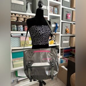 Patagonia Gray and Pink Shoulder Bag with Stylish Design